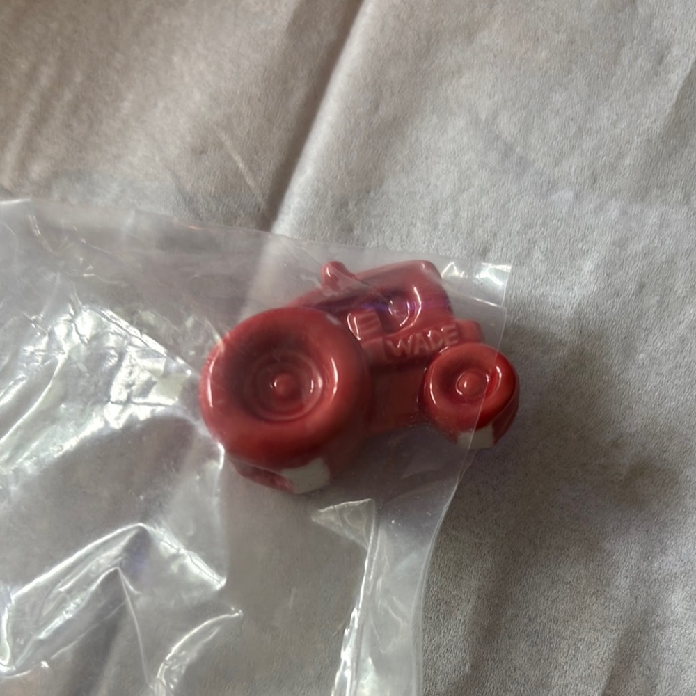 Wade Tractor Figurine Red Rose Tea Whimsies American Heritage Series